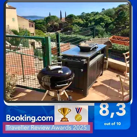 CAVALAIRE vue MER au loin MAISONNETTE TOUT ÉQUIPÉE POUR 4 PERSONNES AVEC PISCINE CLIM WIFI VÉLOS TV BARBECUES Exterior foto