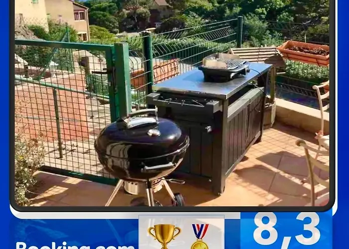 Cavalaire Vue Mer Au Loin Maisonnette Tout Equipee Pour 4 Personnes Avec Piscine Clim Wifi Velos Tv Barbecues