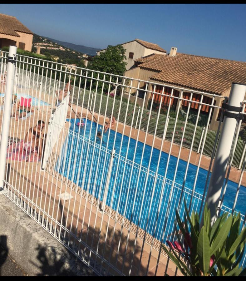 Sea View Cottage: Equipped For 4 With Pool, A/c, Wi-fi & Bikes