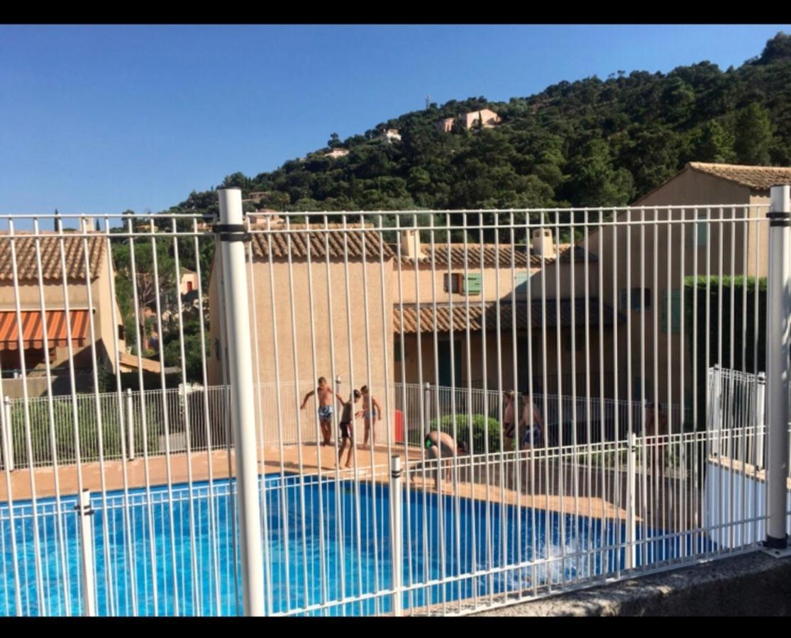 Sea View Cottage: Equipped For 4 With Pool, A/c, Wi-fi & Bikes Cavalaire-sur-Mer