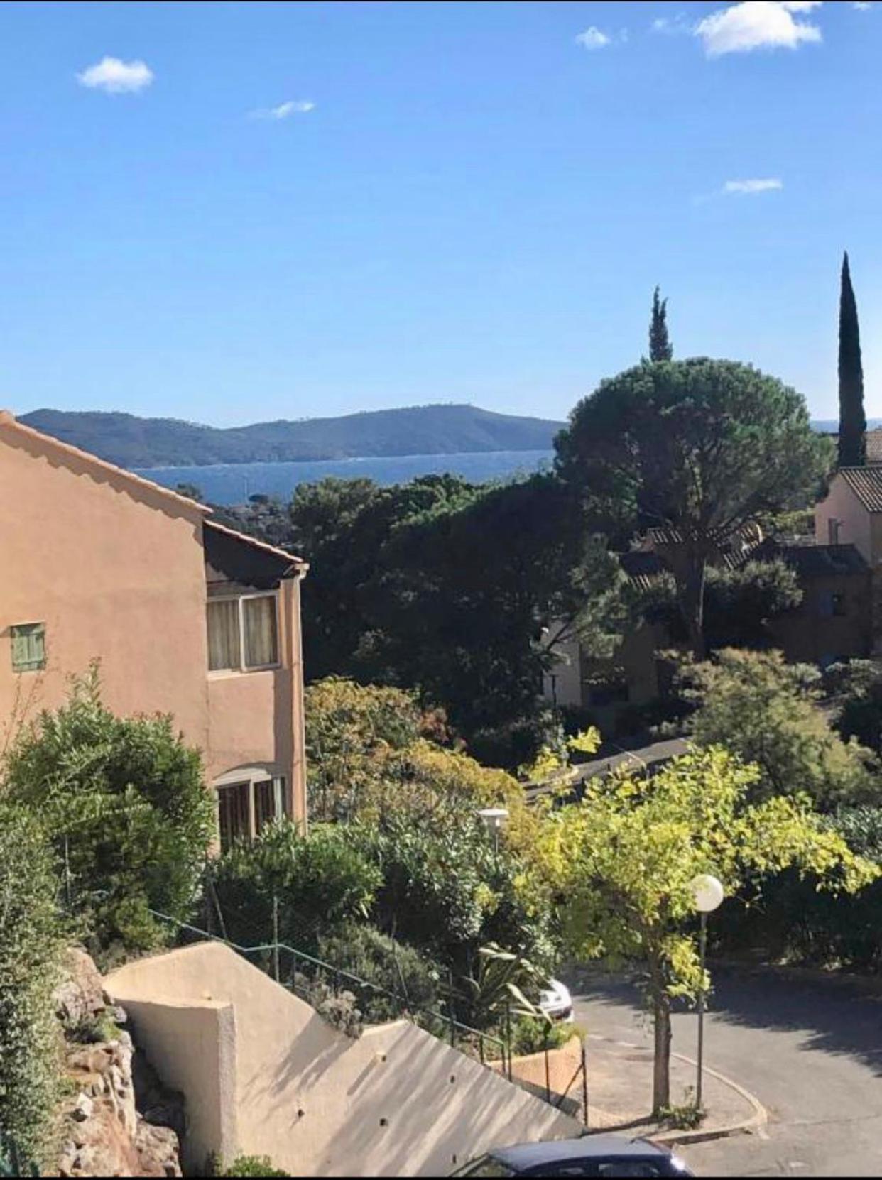 Sea View Cottage: Equipped For 4 With Pool, A/c, Wi-fi & Bikes