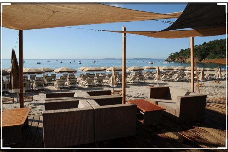 Sea View Cottage: Equipped For 4 With Pool, A/c, Wi-fi & Bikes Cavalaire-sur-Mer
