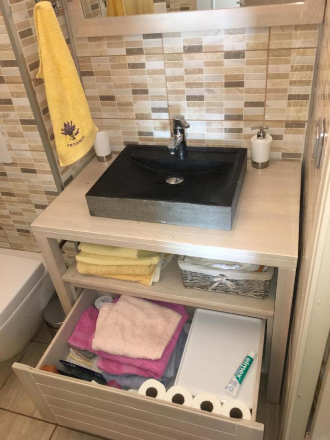 Sea View Cottage: Equipped For 4 With Pool, A/c, Wi-fi & Bikes Apartment