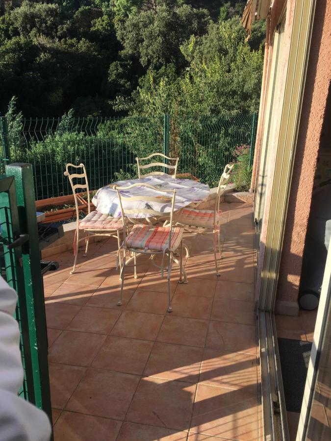 Sea View Cottage: Equipped For 4 With Pool, A/c, Wi-fi & Bikes