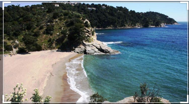 Sea View Cottage: Equipped For 4 With Pool, A/c, Wi-fi & Bikes